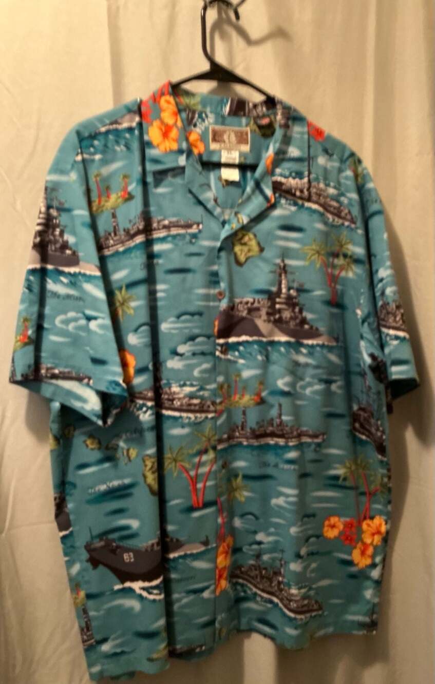 Kalaheo Men's XL Button-Down Aloha Shirt Pearl Harbor WWII Battleships Print